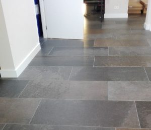 Foto 4. bruine keramisch leisteenlook 60x120