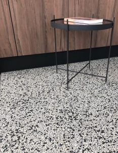 Foto 8. Prachtige keramische granito vloer wat niet van het echt te onderscheiden is
